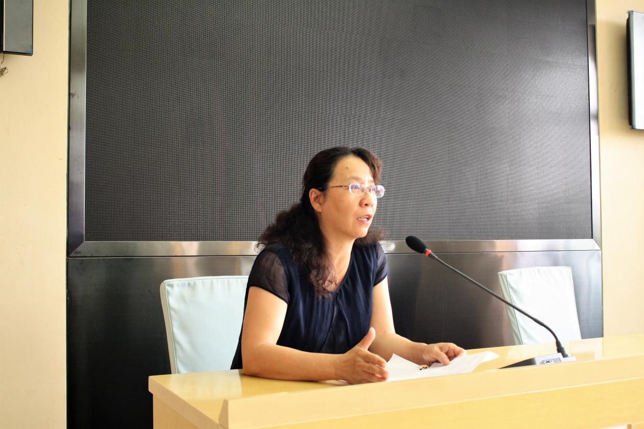 杨校长.jpg 杨校长.jpg